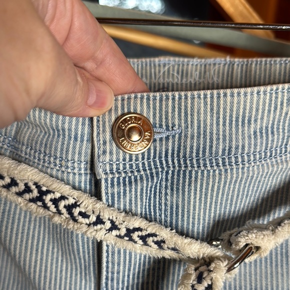 NWT Gloria Vanderbilt Sunwashed Light Blue Stripe Denim Shorts w/ Belt Size 20W - Picture 3 of 9
